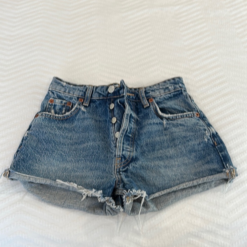 Zara cut off shorts
